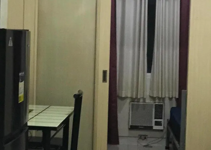 Lucky Ipe At Sea Residences Tower A O-nine-nine-seven-nine-nine--six-five-six-four-three Near Moa Complex Pasay Apartahotel